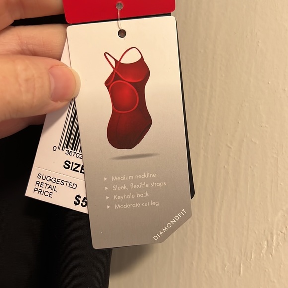 NO TAGS- Tyr Black One Piece Swim DiamondFit Size 36 - Picture 3 of 5